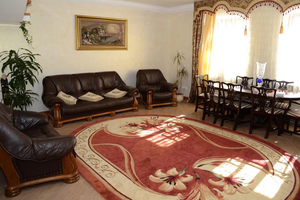 Guesthouse Grand Canyon Кам'янець-Подільский Екстер'єр фото